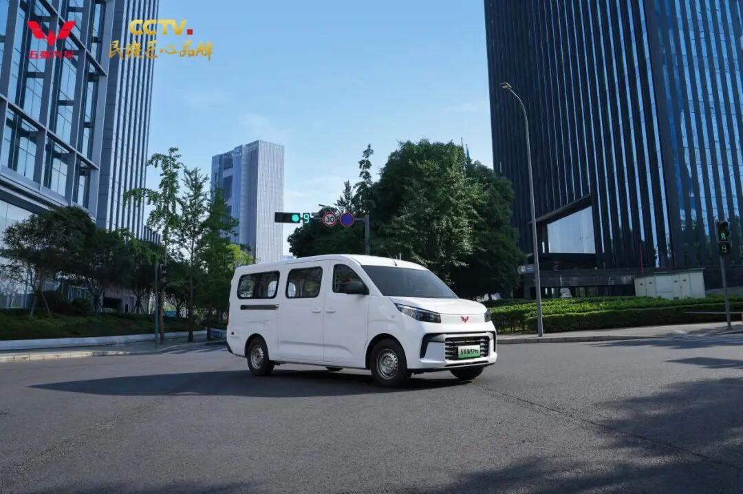 10.48万！五菱扬光Pro增程版上市，850km续航专治跨城货运焦虑
五菱扬光