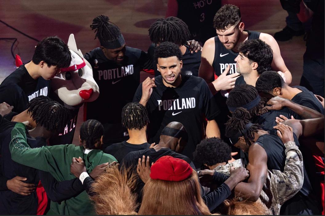 这为接下来的比赛，注入了更强的信心。
杨翰森越来越适应NBA了，他目前的口语沟通