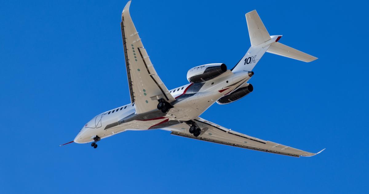 达索航空两架猎鹰10X原型机正在飞行测试

自9月24日从波尔多附近的达索航空公