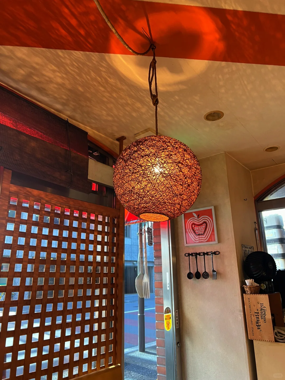 东京小街道里的美味意面店