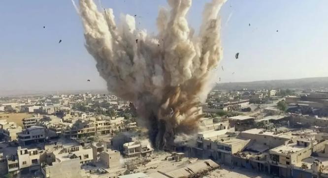 没人想到，这座距离波兰边境仅70公里的“小欧洲”，早已成北约援乌的命脉枢纽。西方