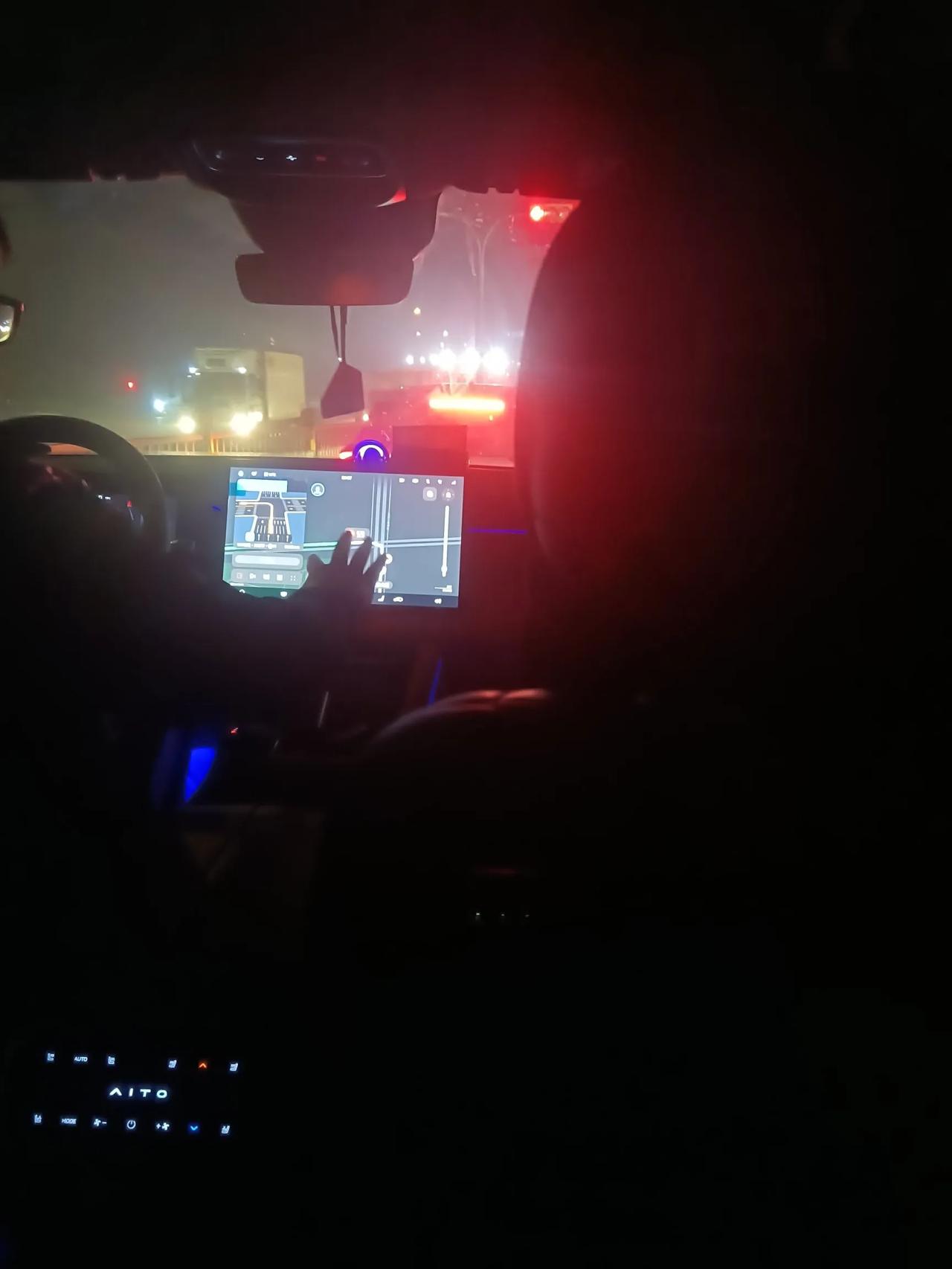 独立寒秋，此番西去，以革命之思想实践想法，普惠于民，成就一个大大的“我”
