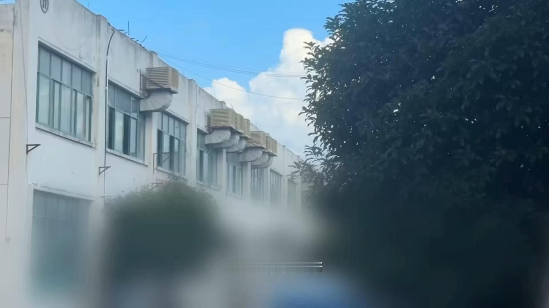 杨幂[超话] ym 杨幂手指蜜蜂循环播放中，太甜啦～你在拍什么呀～ ​​​