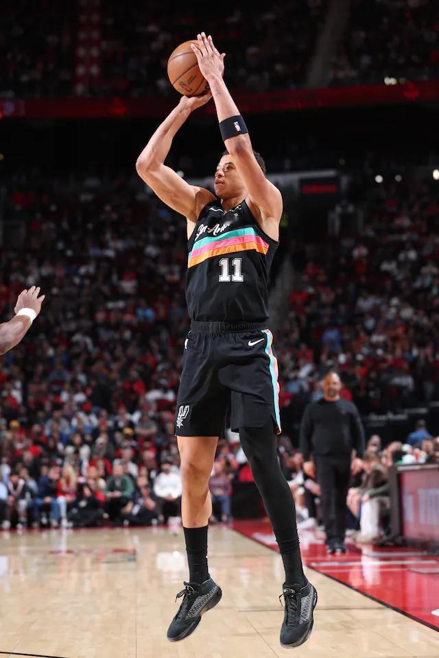 晚安马刺 人生的旅途，有风雨也有彩虹，无论今天经历什么，都要相信明天会更好。晚安