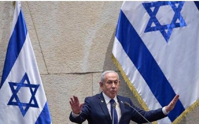 内塔尼亚胡在腐败案审理期间提出赦免请求。以色列总理本雅明·内塔尼亚胡在对他的腐败