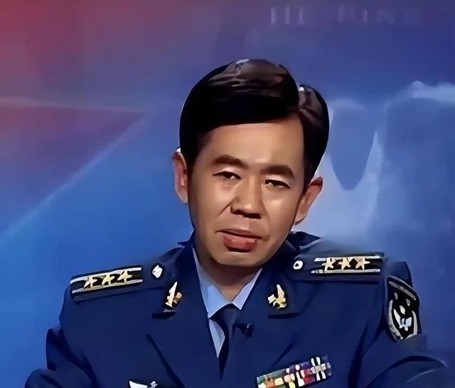 咱们航母、歼20样样顶尖又能咋样？戴旭早就戳破残酷真相！面对外敌反复挑衅总一味克