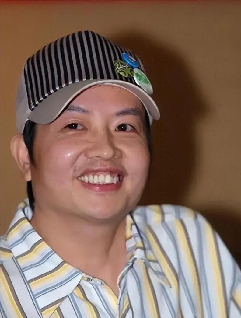 见过太多开会扯皮的场面，直到看见宋

老师把U盘往桌上一拍，才懂“证据硬气”
