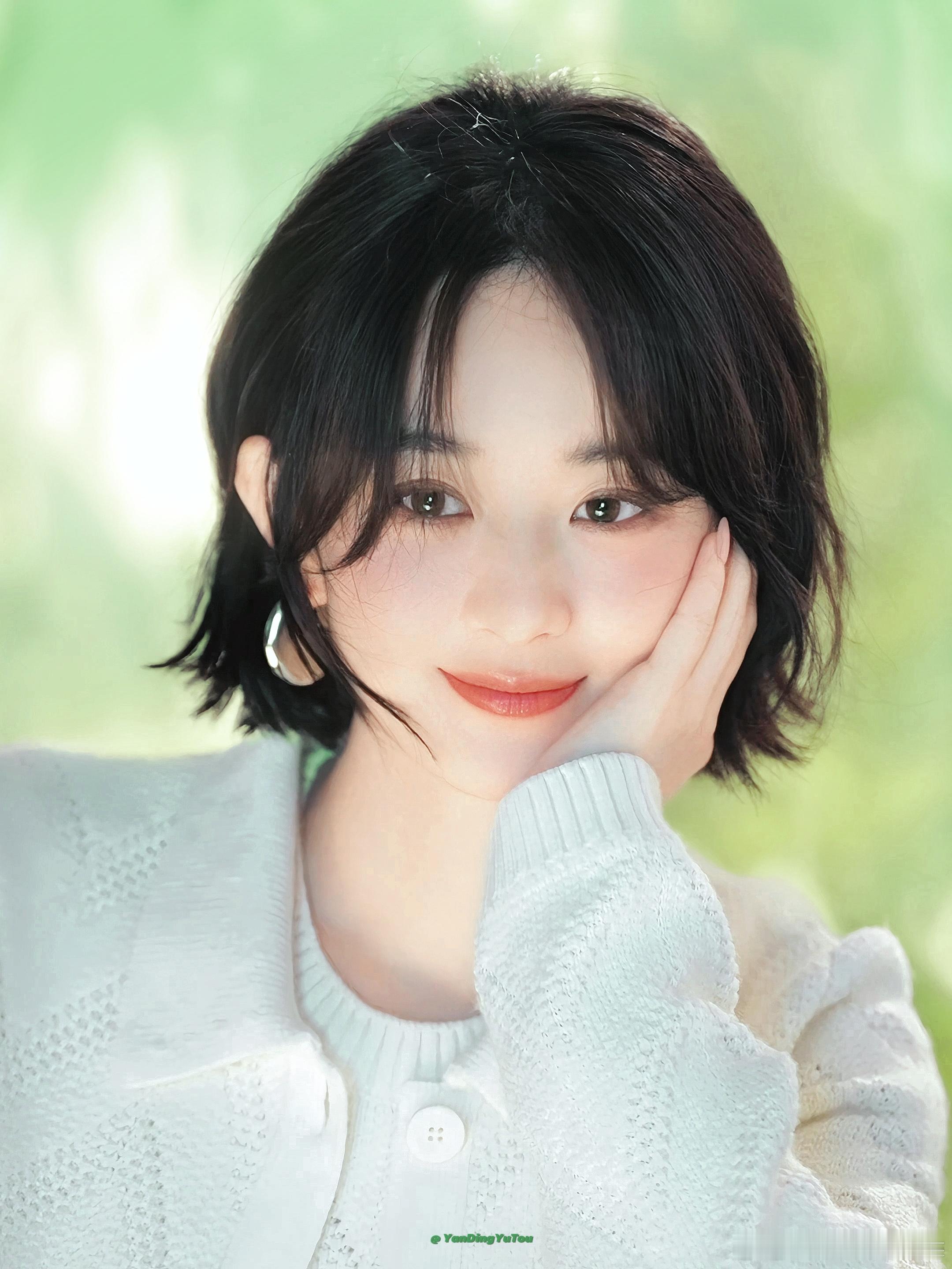 你们说她是谁？大家都认识吧？家有仙妻问我，为什么我手机里有她的照片？我咋解释？这