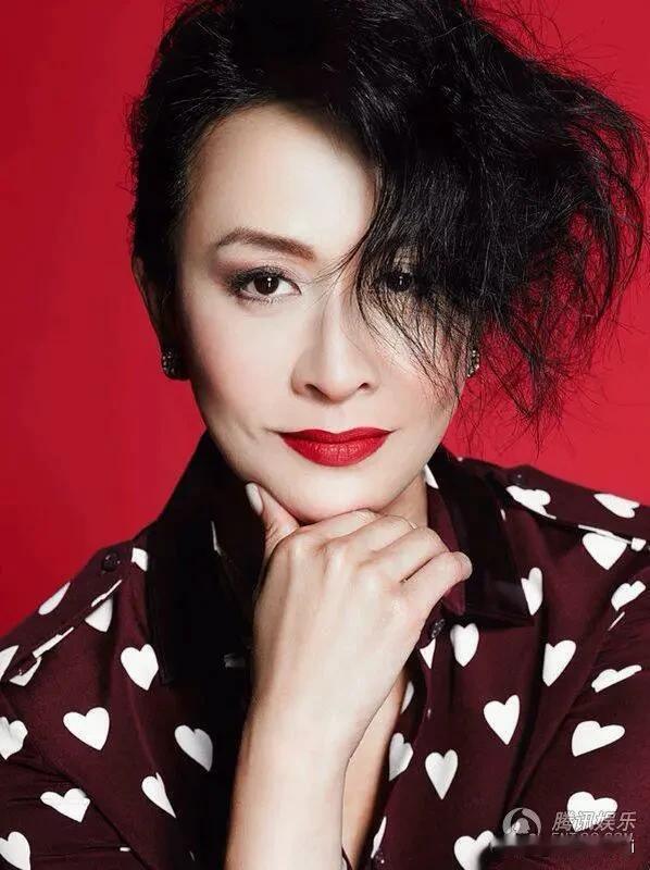 主持人采访刘嘉玲，问，所以你是原谅周刊的人？她说，我全部都原谅，包括绑架我的人。