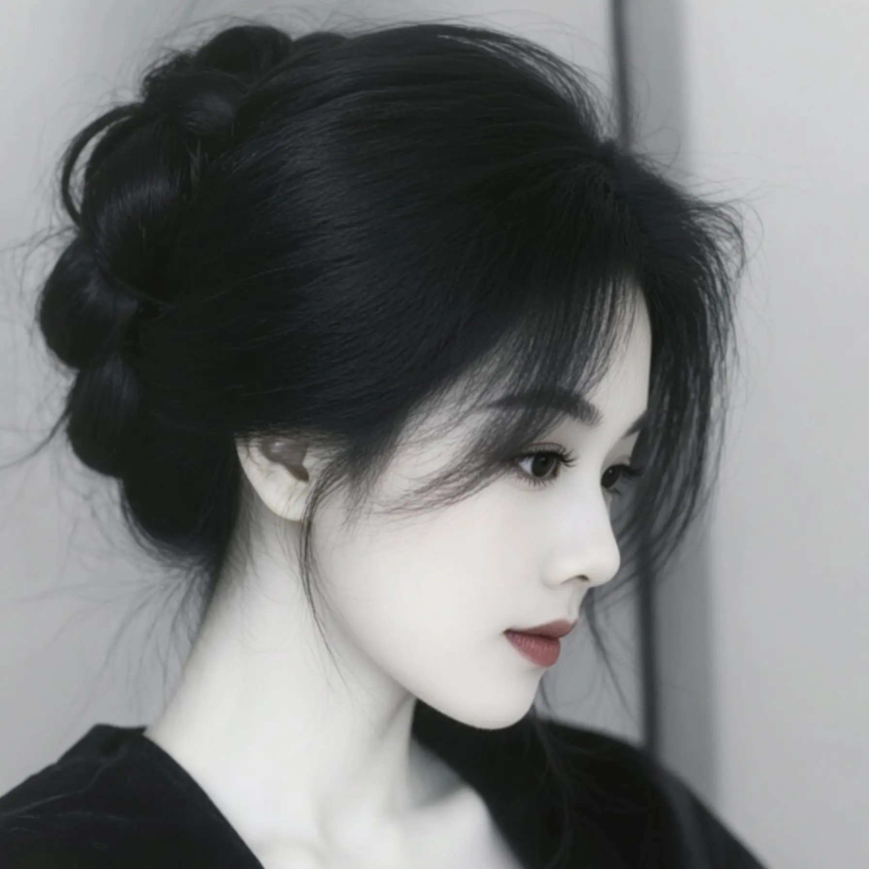 不要期待别人懂你的委屈      因为这个世上没有感同身受