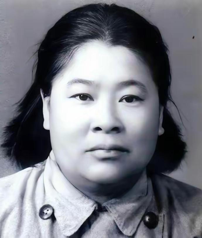 武艺最高强的女红军：比武赢过许世友，铁拳击毙战马，100岁和武功大师过招……
 