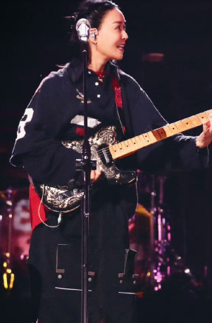 那英老了，老了，又火了。 ​​​