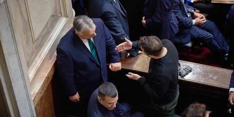 泽连斯基与欧尔班吵起来了，二者争论了什么还没有公开，但也无非就是乌克兰加入欧盟和