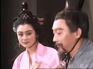 三国时，谋士郭嘉这个人非常好色，曹操女儿曹节看不下去，一时忍不住当面讥讽他，每次