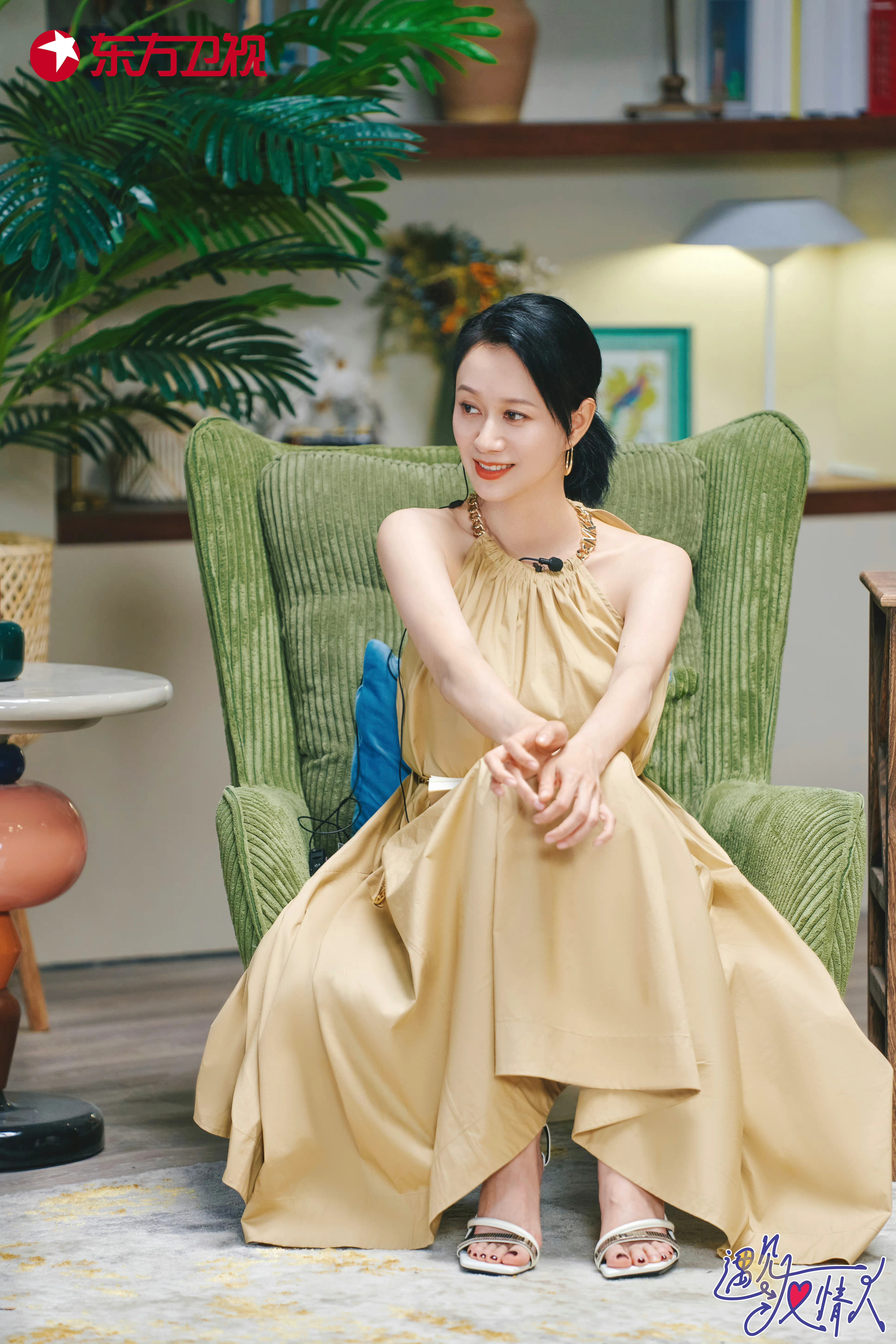 离婚后倪虹洁和儿子变陌生倪虹洁给儿子发消息从来不回节目里说怕儿子结婚不叫她参加 