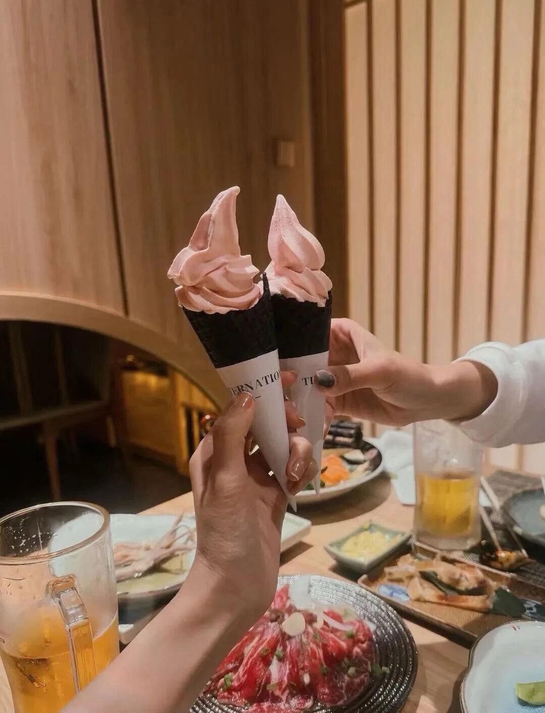 ⁰𝐬𝐡𝐚𝐫𝐞 𝐥𝐢𝐟𝐞 ˚ 🥯“都是小人物 好好活着就行了 