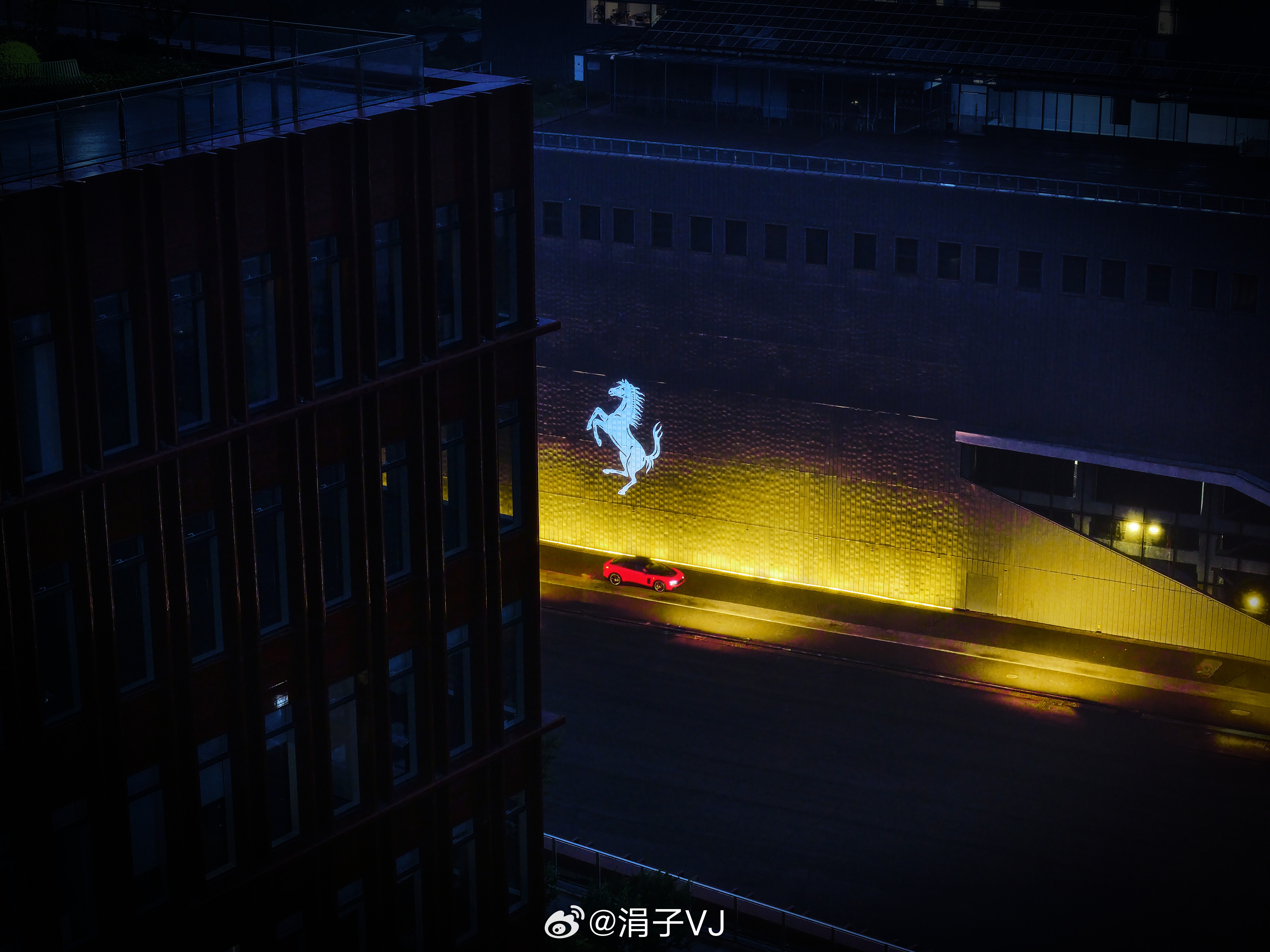 法拉利luce，毫无疑问至今为止争议最大的法拉利，在成功的基础上升级调整是容易的