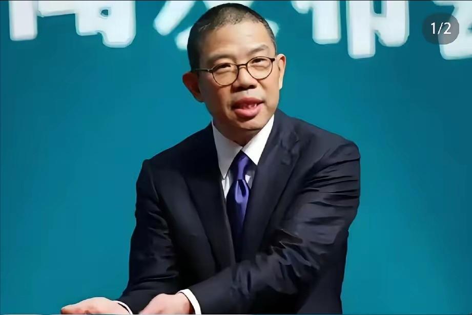 身家 5300 亿的中国首富，掏出 1 个亿不捐清北、不捐海外名校，偏偏砸给老家