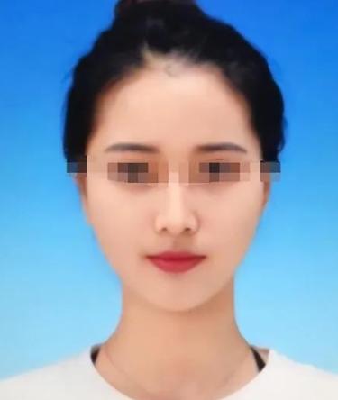 安徽，一年轻女代驾接到一个醉喝醉酒的男乘客，谁知，当她将男乘客送到目的地后，对方