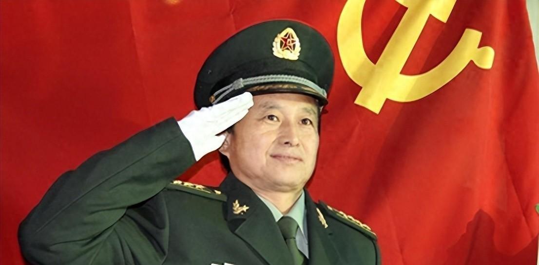李春祥凭借出色厨艺成为军队里的“厨神”，作为炊事兵他竟然晋升为军衔最高的优秀代表