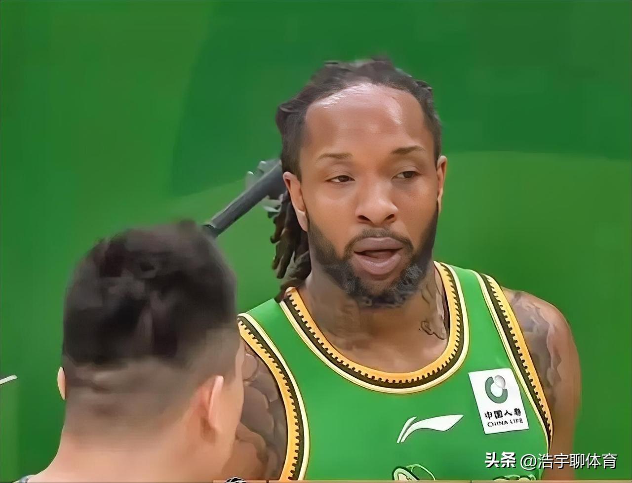 辽篮又要更换外援？
据知名媒体直播吧报道，辽篮准备引进本赛季的第八名外援，这次即