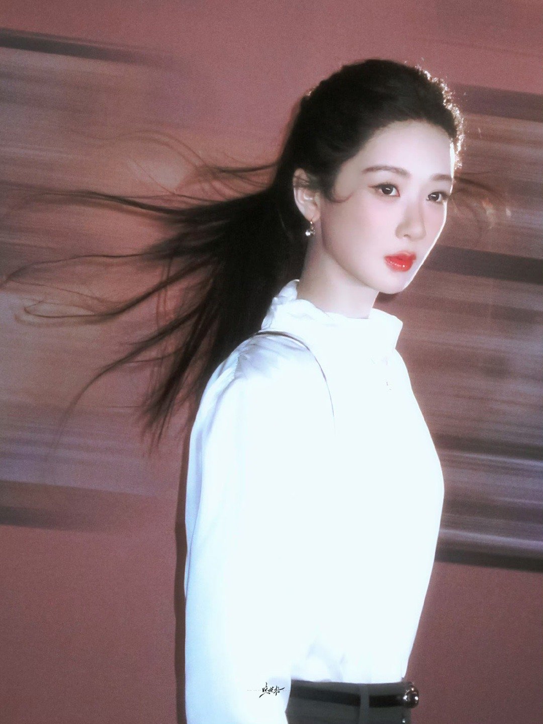 杨紫玉兰花开君再来 💜杨紫董竹君 不早不晚，刚好是你！  杨紫🔸杨紫玉兰花开