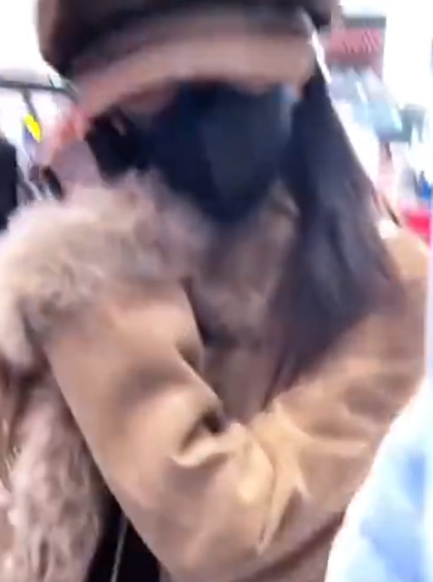 白鹿太瘦了吧 临江仙韩国团建 临江仙韩国团建，白鹿太瘦了吧， 白鹿机场出发韩国，