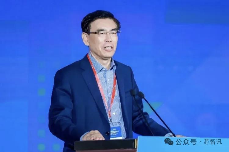 中国半导体行业协会集成电路设计分会理事长、清华大学教授魏少军近期参加活动表示，包