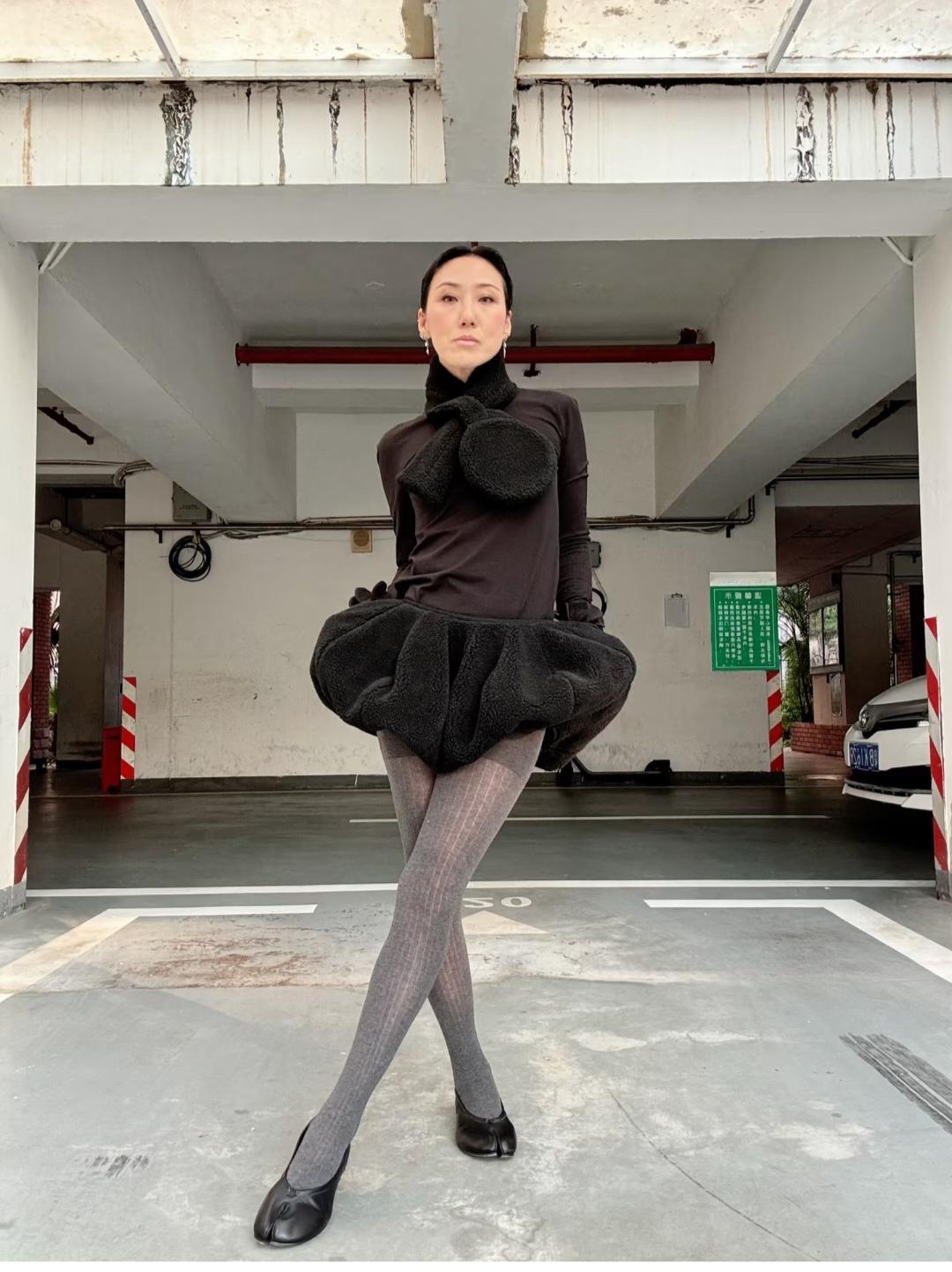 绽放在冬日里的，神秘花苞泡泡裙。