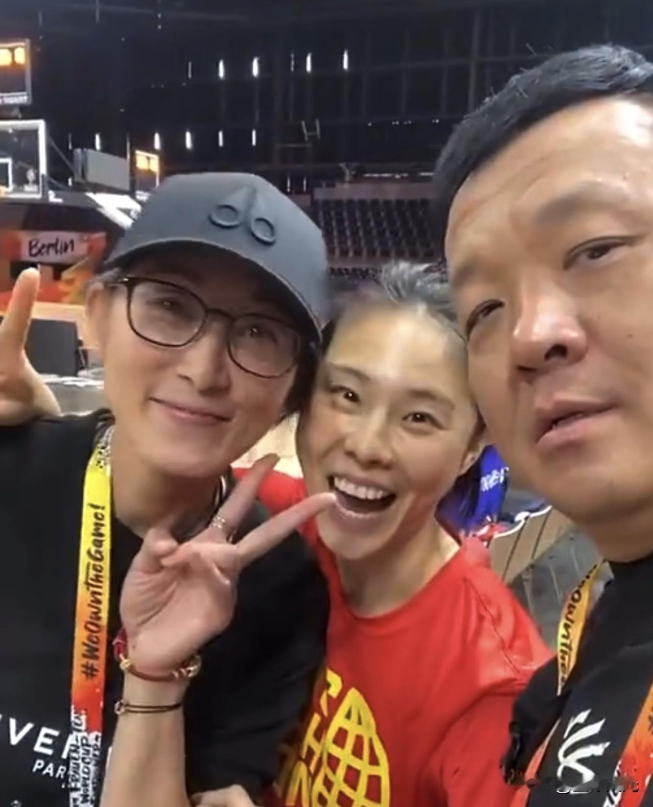中国女篮真悬了！王思雨遭遇90度崴脚，出战的可能性很低
据杨健老师前方与思雨聊天