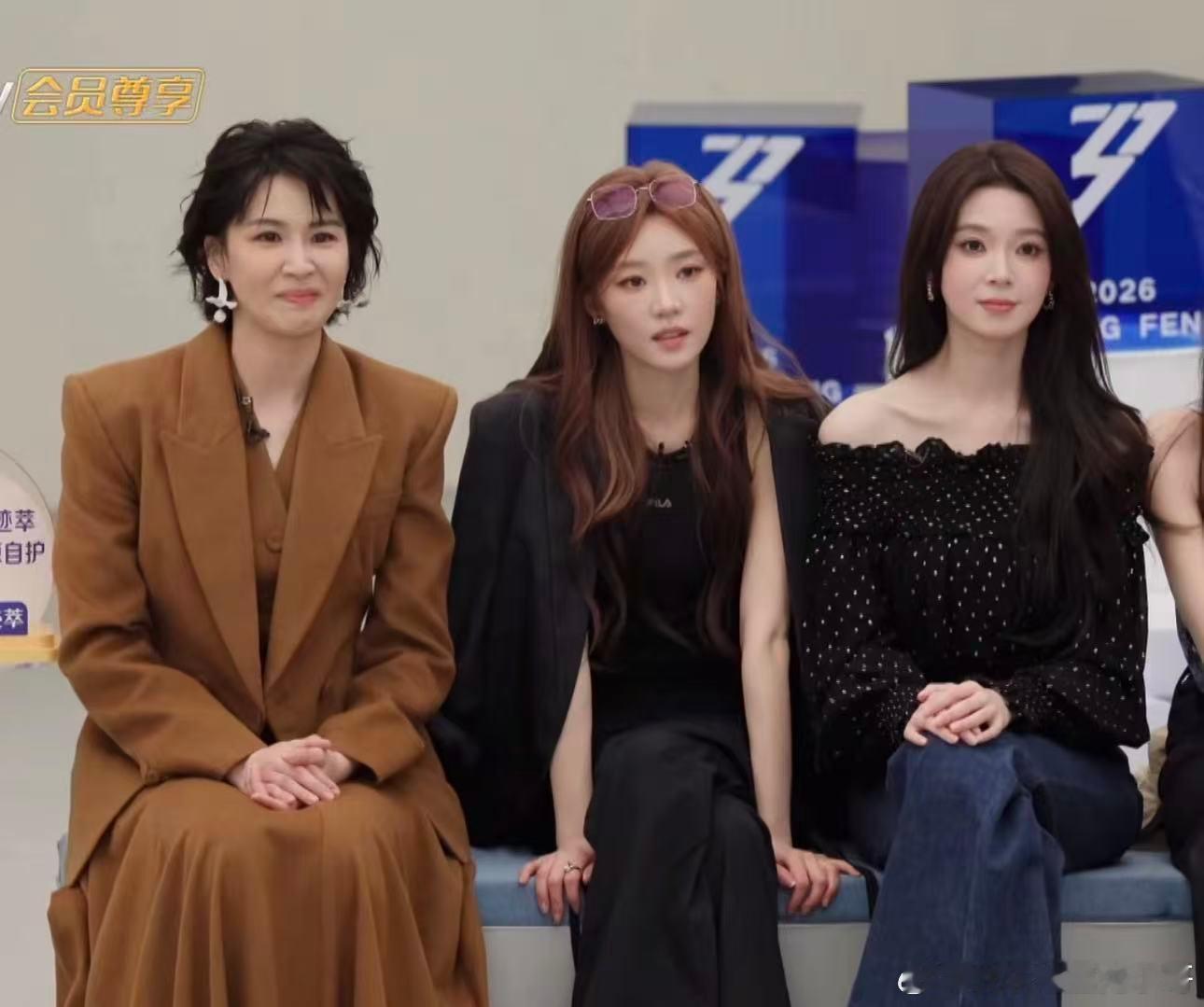 张月Vlog里的曾沛慈张月化身曾沛慈迷妹 救命！张月的Vlog挖到宝了，曾沛慈素