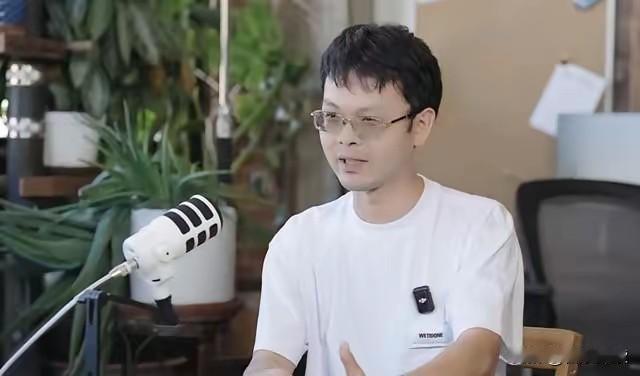 看到这则新闻，第一反应就是：少年当自强，英雄出少年！清华AI天才辞去高薪工作，只