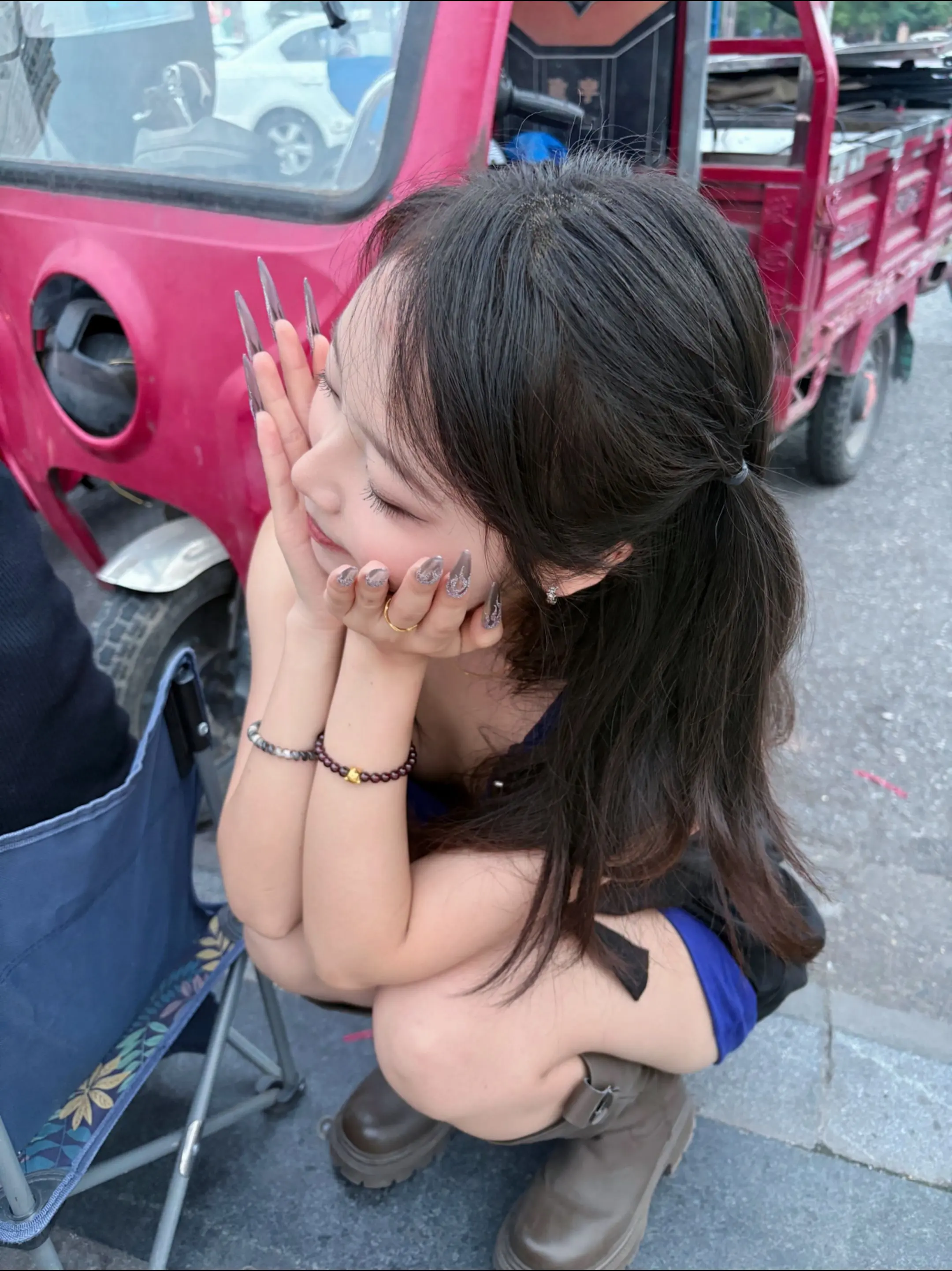 想到萌妹子你的屎在下水道会和别人的屎融合在一起我就吃醋