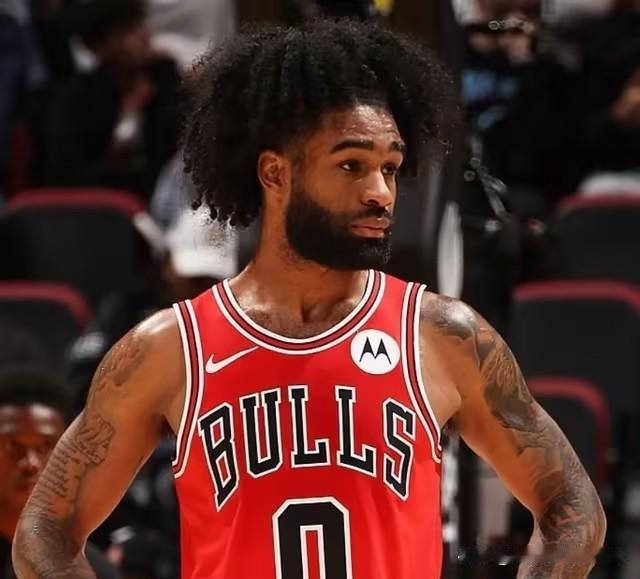 公牛兜售后卫科比·怀特，要价首轮签却屡屡受挫，快船成潜在下家？
怀特合同本赛季结