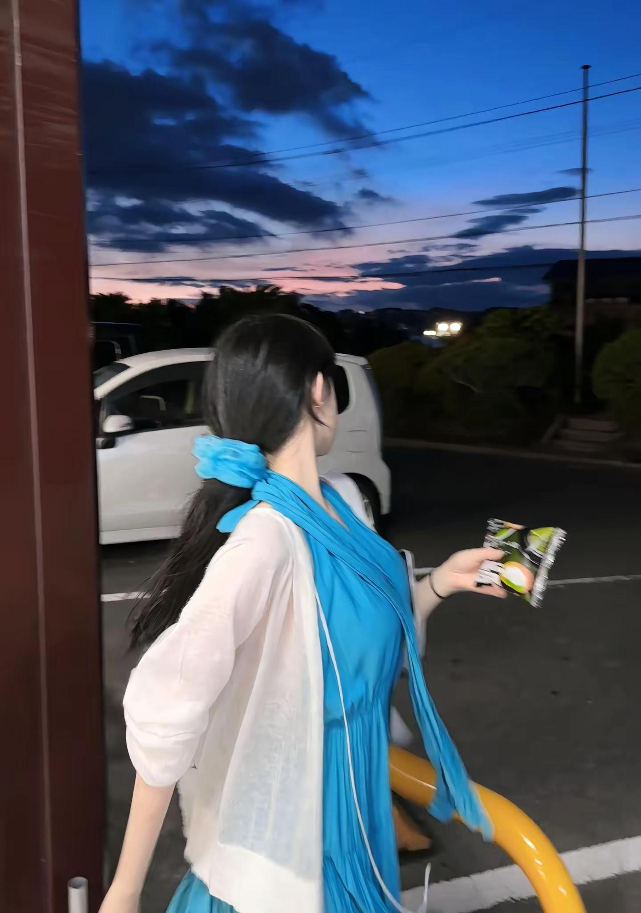 听说粉丝不爱看原皮 我深夜emo了。