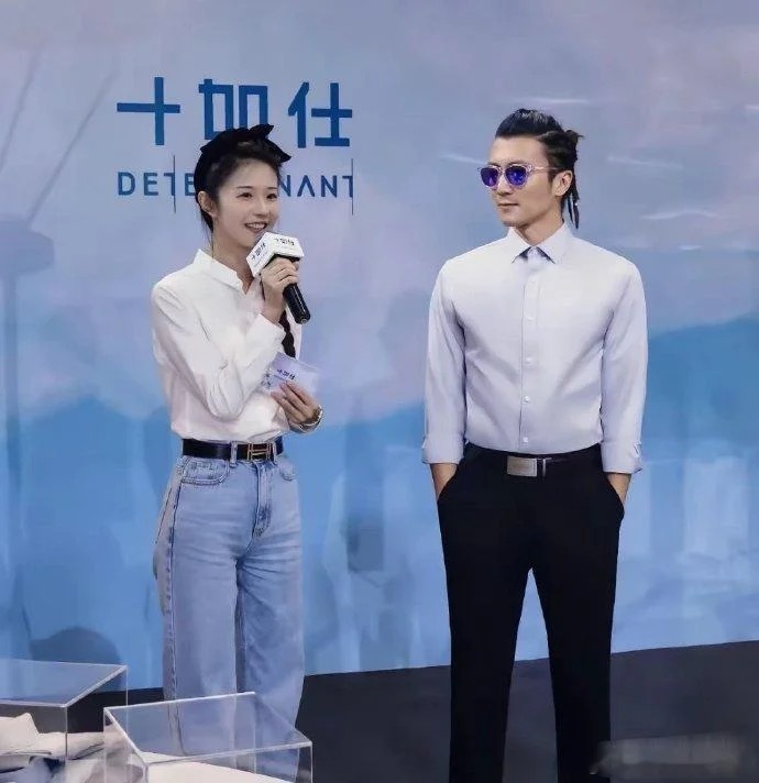 谢霆锋真是越来越像他爹了 ​​​