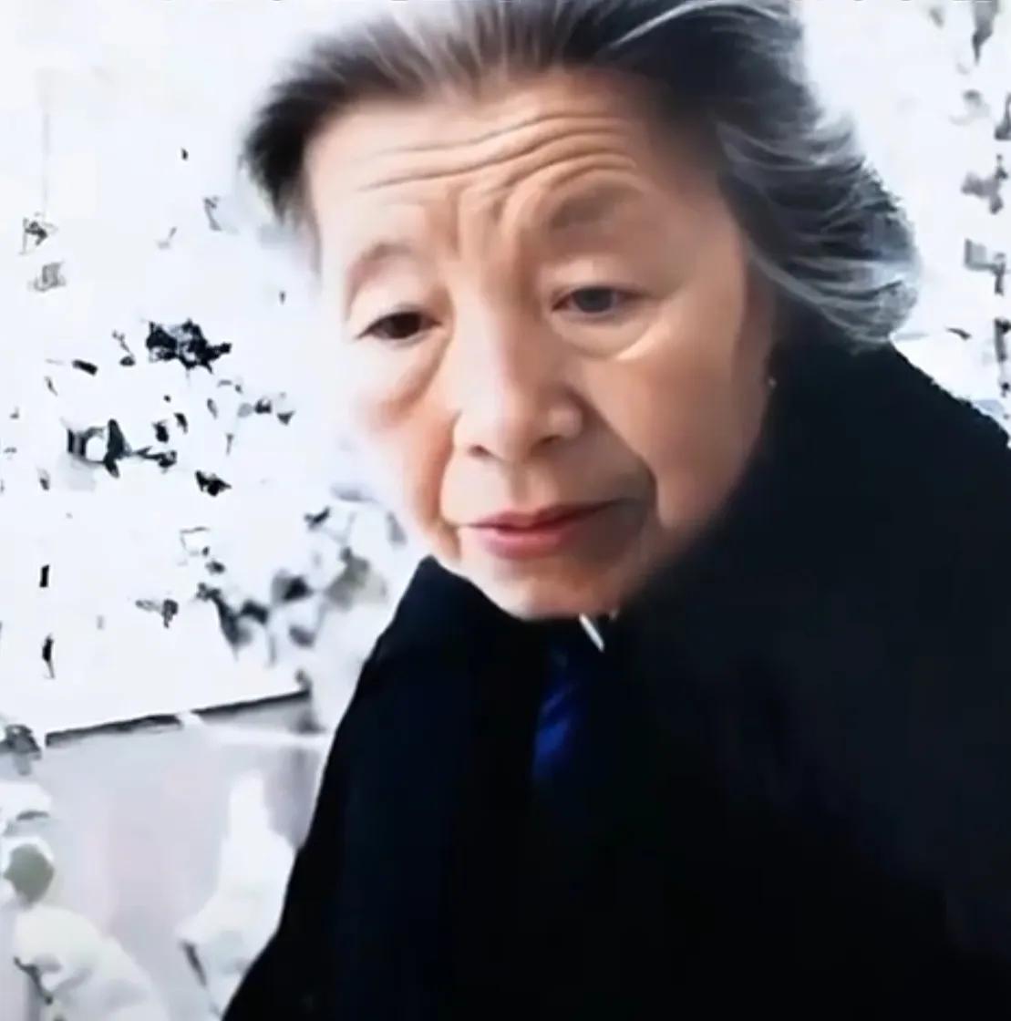 北京一位老太太靠扫大街过着清贫日子，却在日本打赢官司、抢回30亿遗产后，直接把2