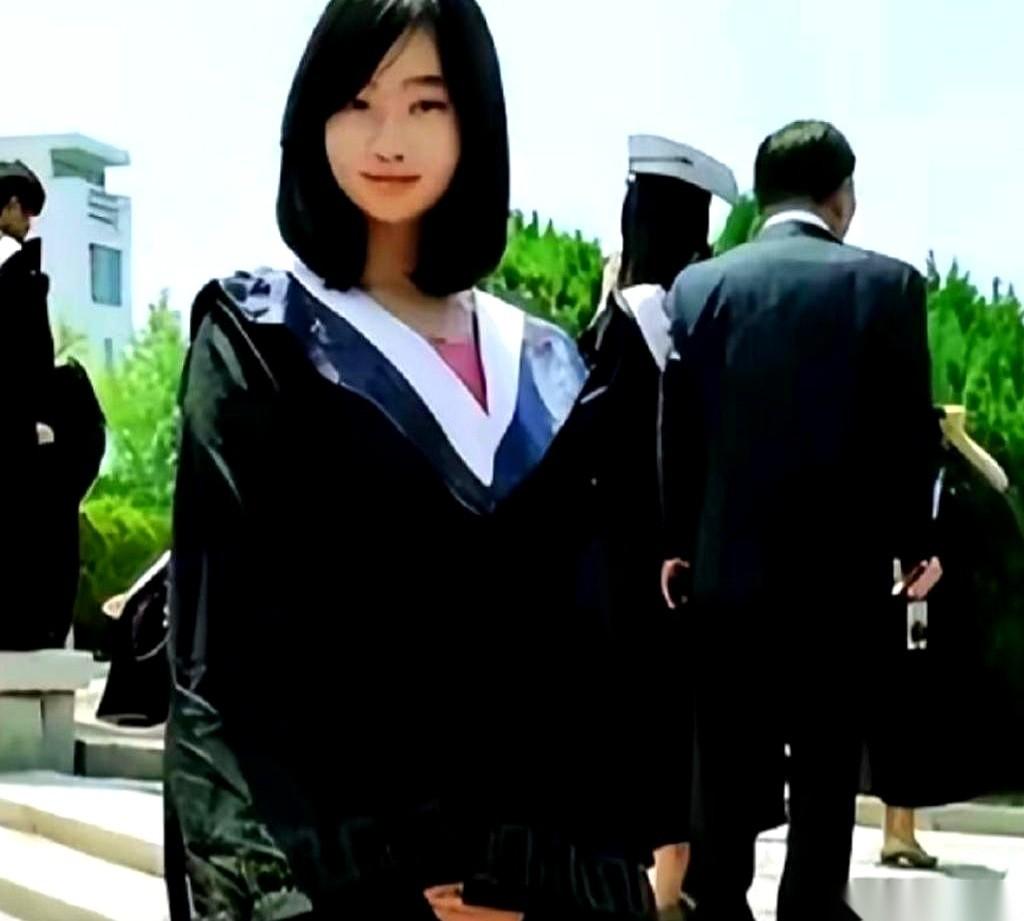 2008年，刚拿到山东大学录取通知书的19岁女孩释正孝，在开学前夕干了一件让全村