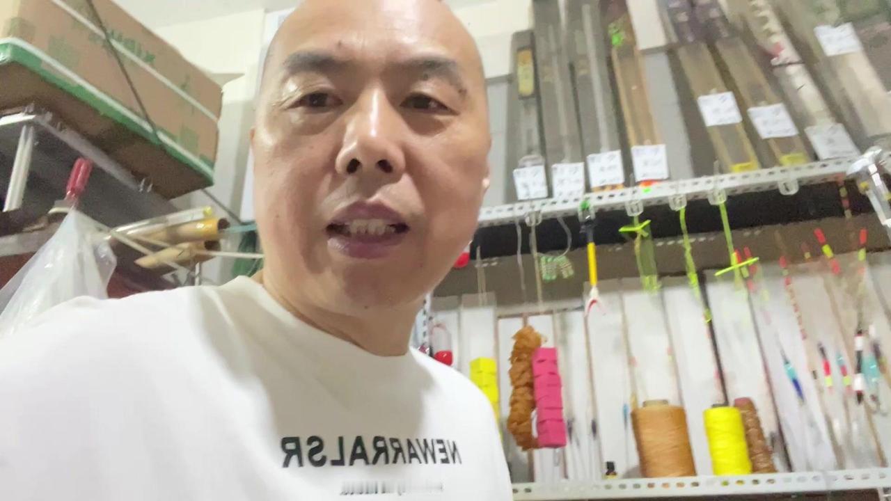 😮钓鲫鱼高分配方，用了它天天爆护！1️⃣饵料搭配：两包918野战腥版（300克