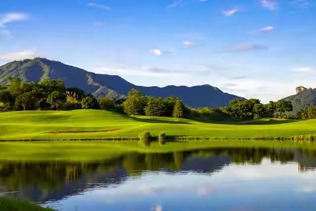 懂你的人不用说，不懂的人不必说，与其解释自己，不如完善自己。 