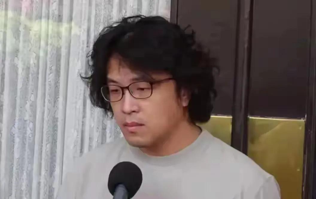 沈伯洋丑闻曝光，蓝要员回忆一件事，并喊话“青鸟”应该将沈伯洋移送检调！
近段时间