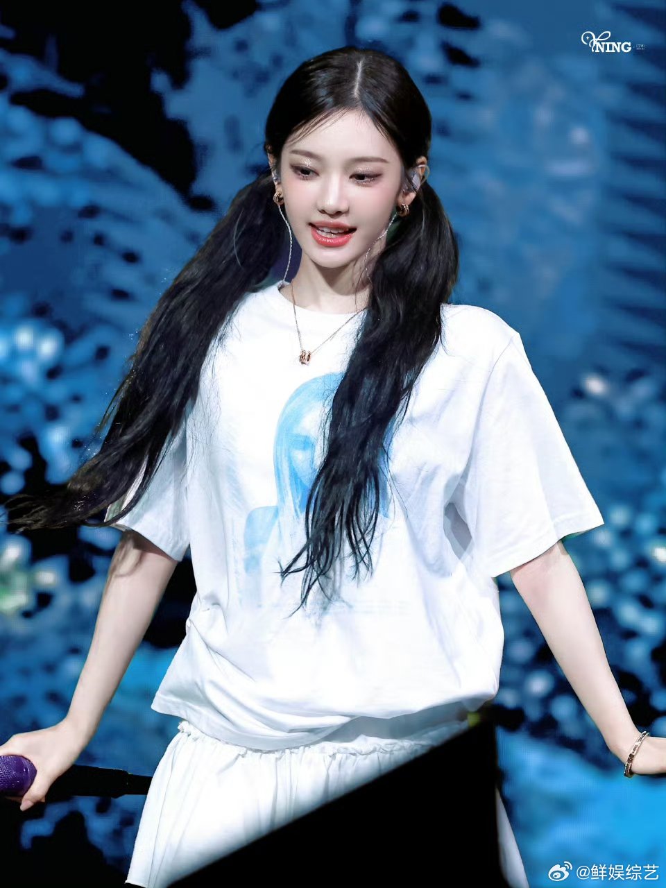 宁艺卓 帮我买下SM 谁被宁宁签售这段可爱疯了！思路清奇又直白，真诚又好笑，反应