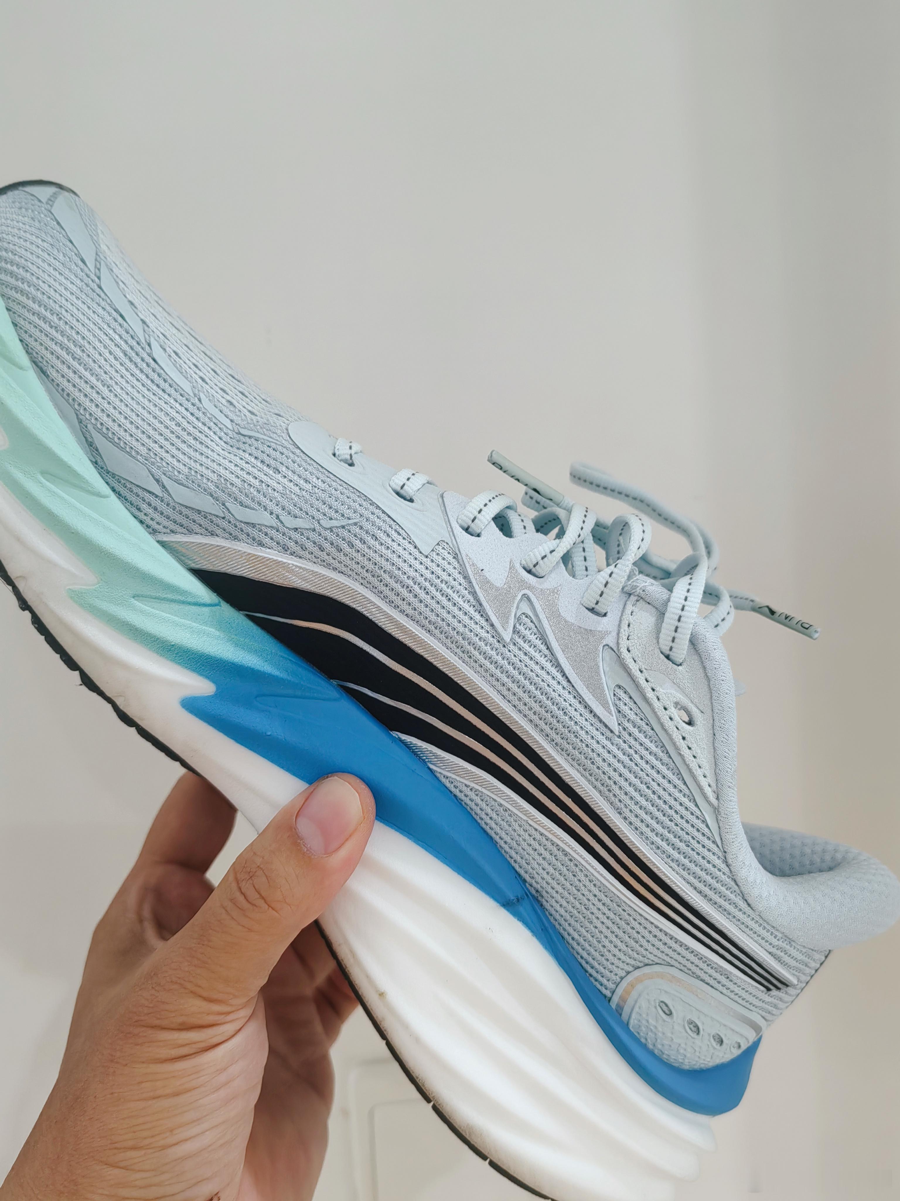 翔聊好物  【PUMA 彪速4：不断升级的跑步好搭子】今日，分享下彪马的最新款跑