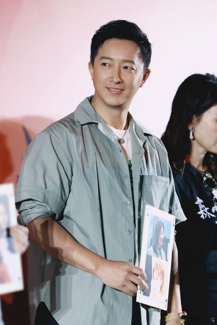 韩庚演吕新开哭到站不起来韩庚新片这段哭戏后劲  韩庚这段哭戏绝了！从隐忍到崩溃，