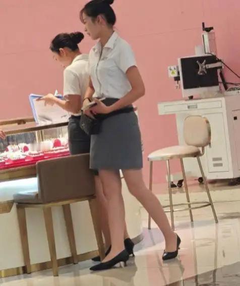 三观震碎！金店老板公开炫耀：21名柜姐16人和我交往，最长8年！
       