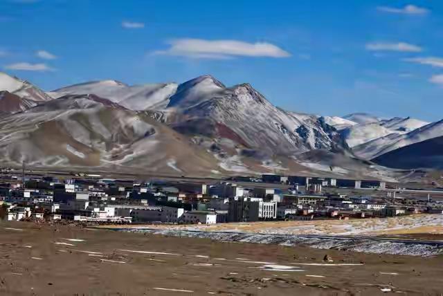 新藏铁路开工建设，会给新藏两区带来什么新变化？

11月7日，新藏铁路新疆段正式