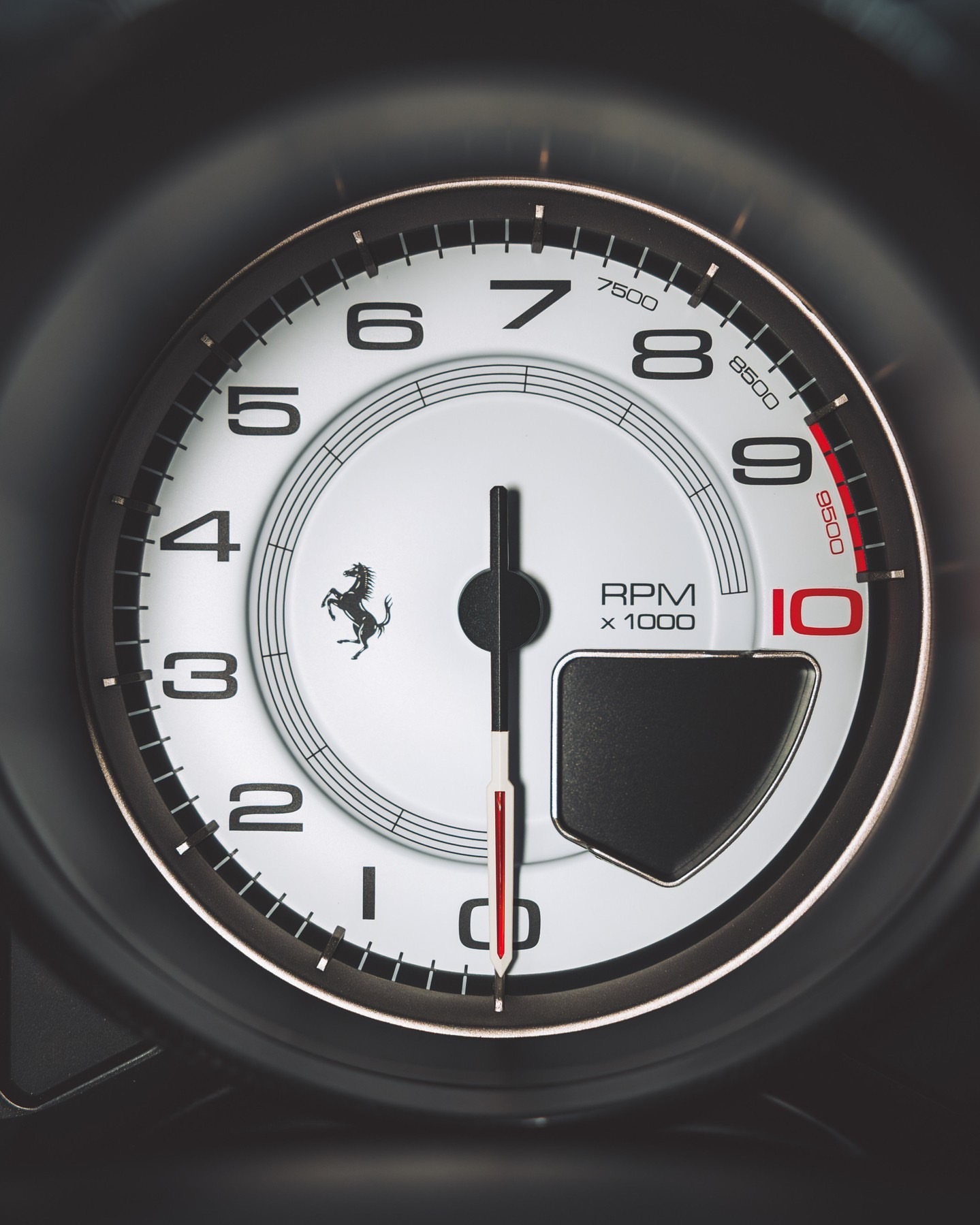 Car时尚  2023 Ferrari 812 Competizione⁠..法