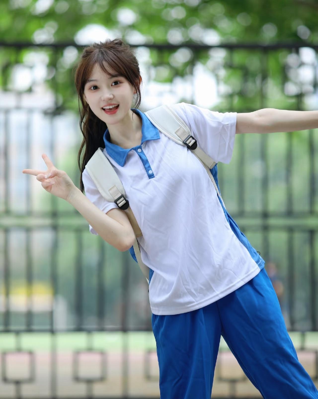 什么年龄段的女人最有女人味? 
应当是刚成年的时候，女人身上会散发着淡淡的体香。