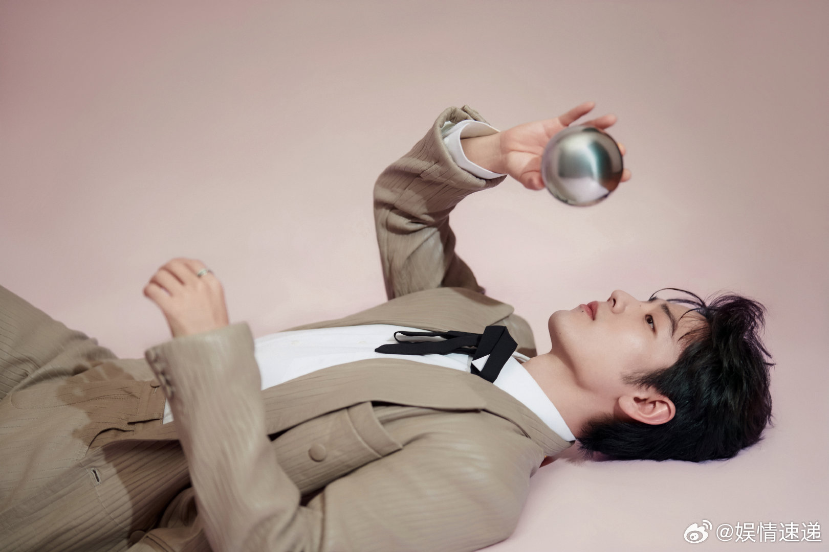 肖战品质盛典出图肖战以匠心打造佳作好帅 