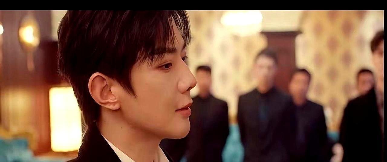 人力处主任当场哭到失禁，他被骗子玩弄感情又骗光家产，更恶心的是他看清真相后，却还